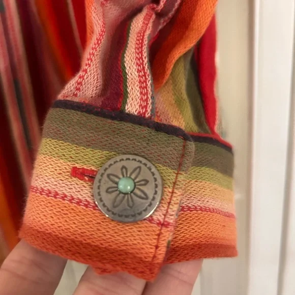 Silverado Western wear womens button-down Concho buttons made in the USA 100% - Picture 2 of 12